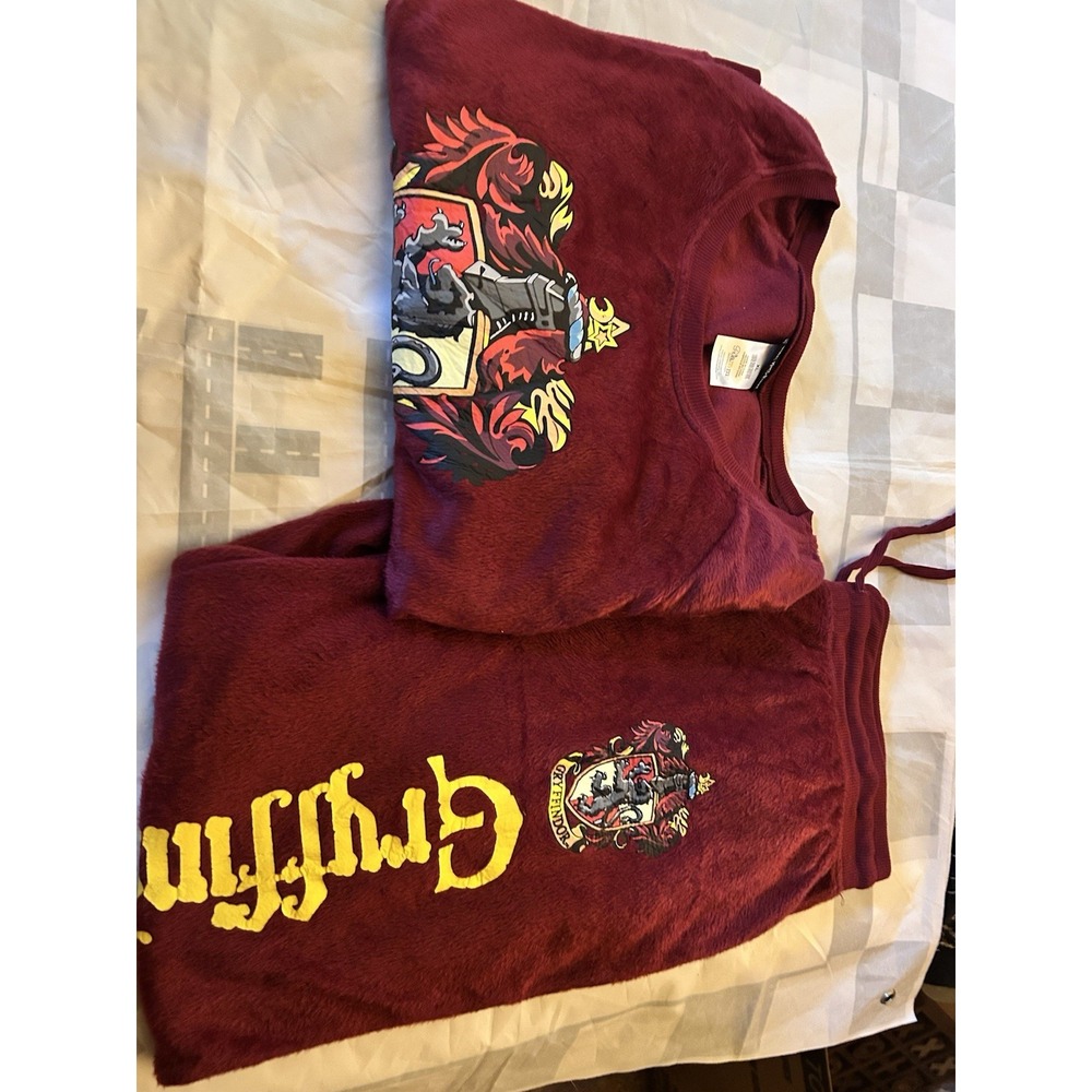 NWT Harry Potter Gryffindor Fleece Pajama‎ Set Adult XL Plush Lounge Sleep